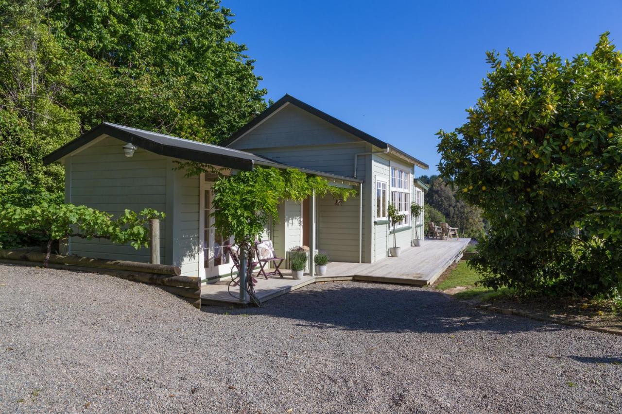 Kina Beach Cottages Tasman 外观 照片