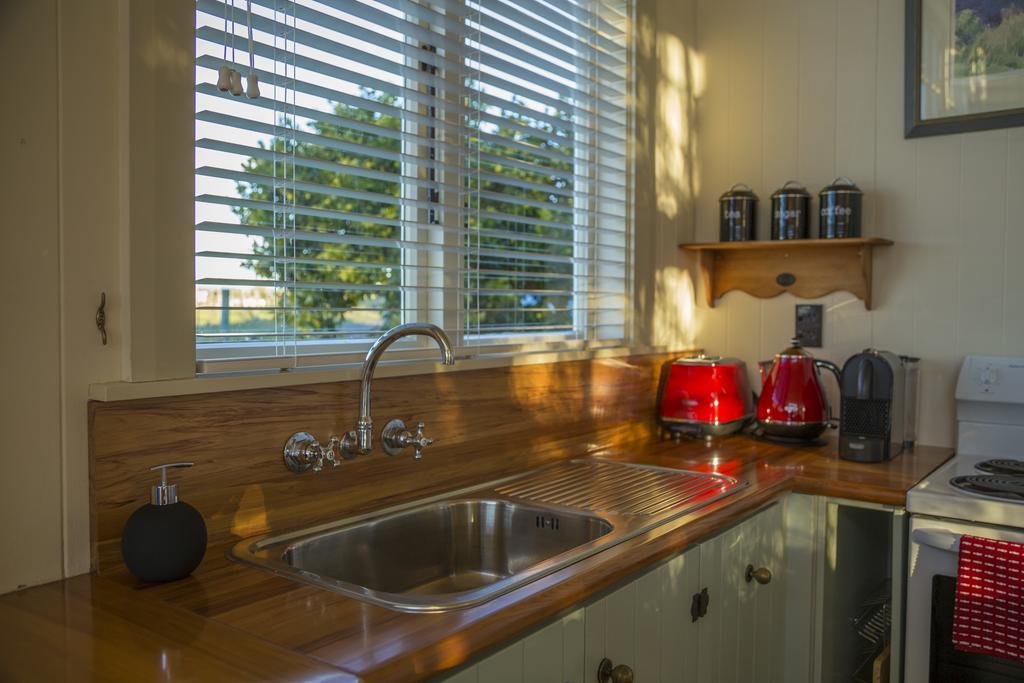 Kina Beach Cottages Tasman 客房 照片